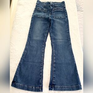 American Eagle Outfitters Next Level Stretch  Size 2 Flare Jeans